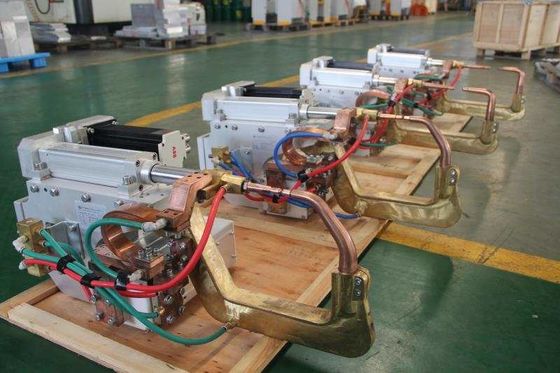 Compact Electric 280V 160KVA Servo Gun Spot Welding อัตโนมัติ